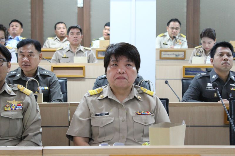 31 พค.60 น.ส.นันทนา  หวังธงชัยเจริญ ร่วมประชุมหัวหน้าส่วนราชการจังหวัดสมุทรสาคร