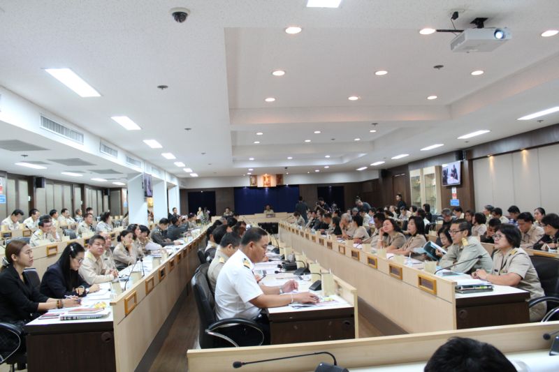 31 พค.60 น.ส.นันทนา  หวังธงชัยเจริญ ร่วมประชุมหัวหน้าส่วนราชการจังหวัดสมุทรสาคร