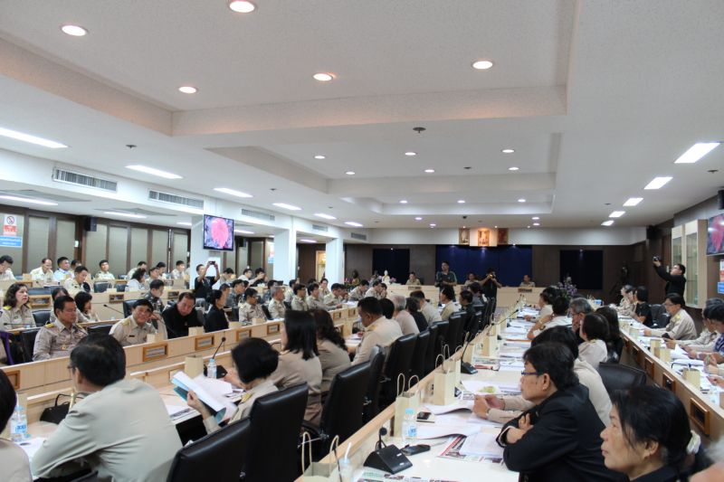 31 พค.60 น.ส.นันทนา  หวังธงชัยเจริญ ร่วมประชุมหัวหน้าส่วนราชการจังหวัดสมุทรสาคร